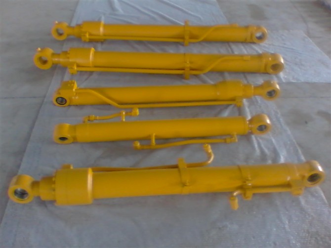 工程機(jī)械：CME預(yù)計(jì)10月挖掘機(jī)銷(xiāo)量同比-27%，行業(yè)上下游階段性承壓